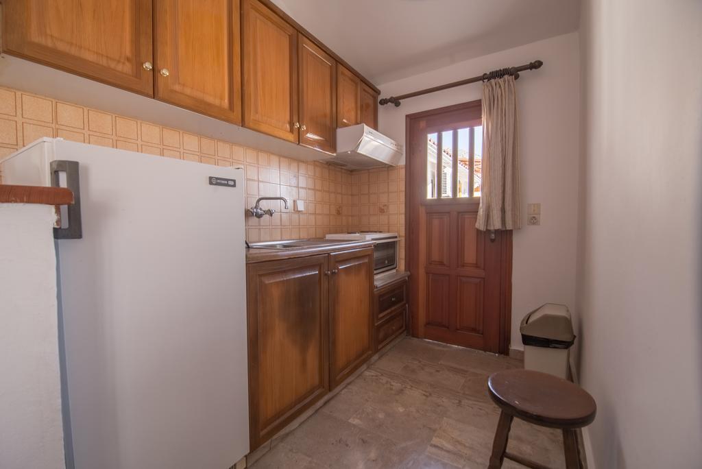 Maria Parameriti Apartments Порос Екстер'єр фото