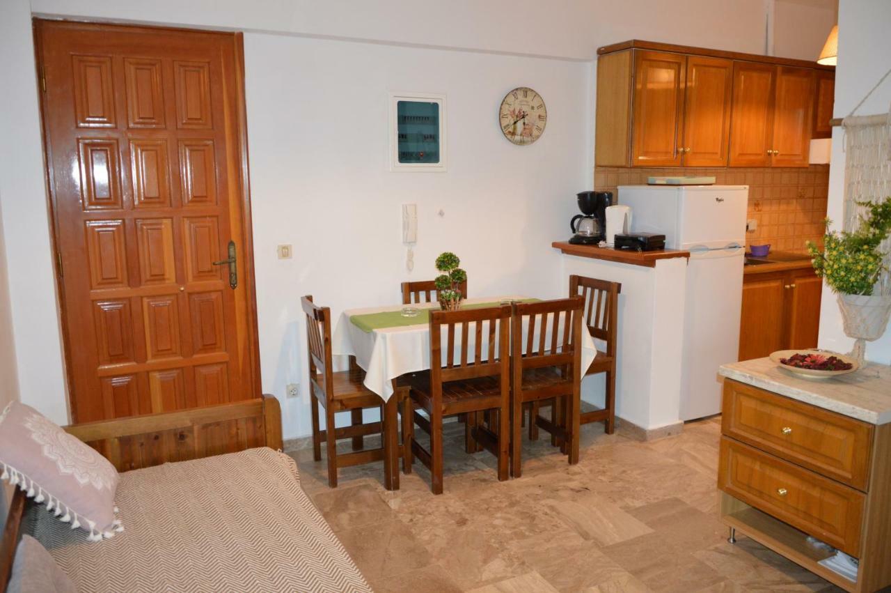 Maria Parameriti Apartments Порос Екстер'єр фото